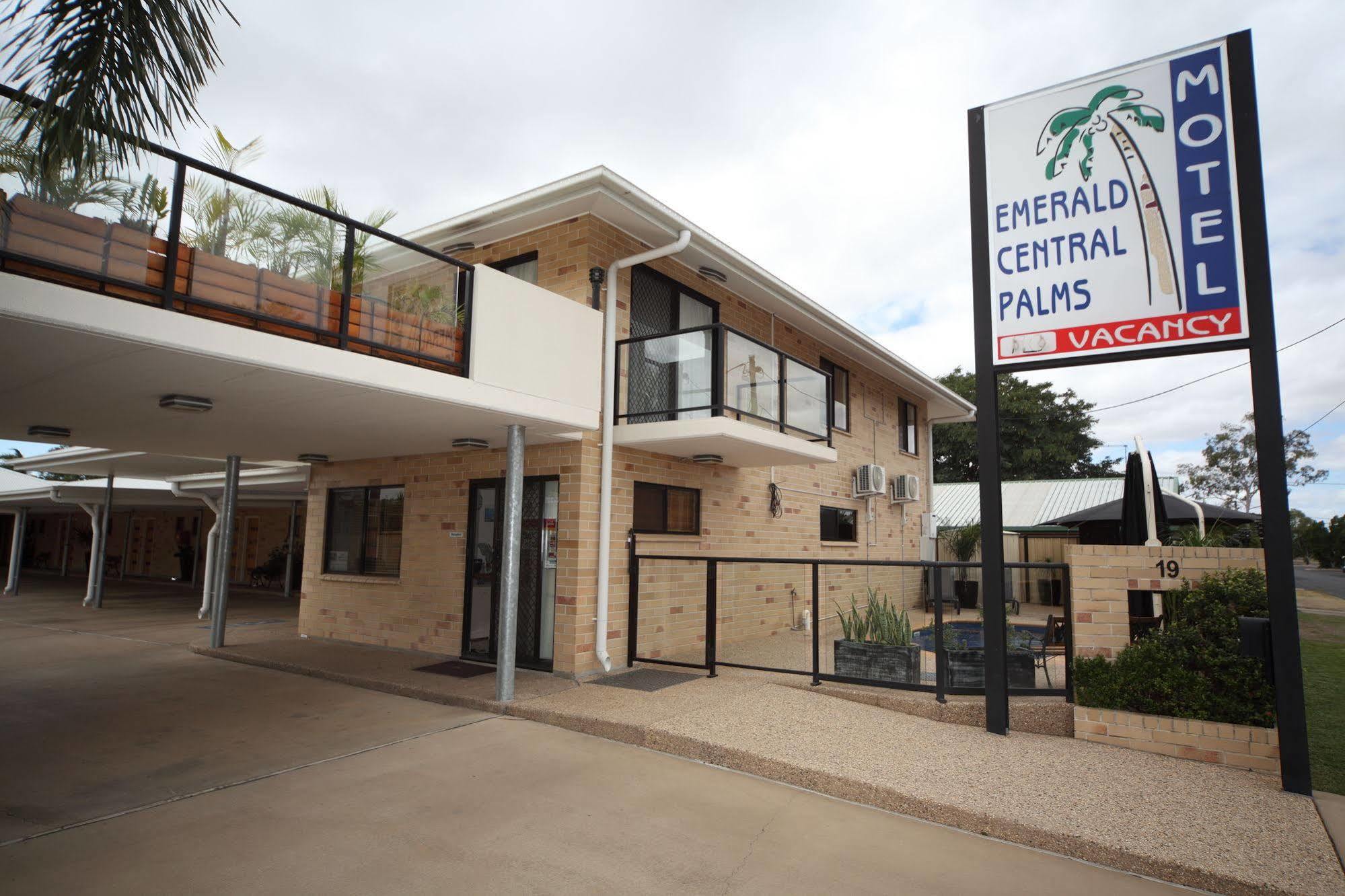 Emerald Central Palms Motel Exterior photo